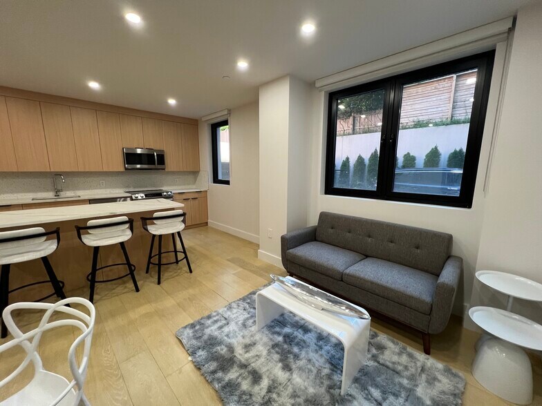 Building Photo - 244 Water St