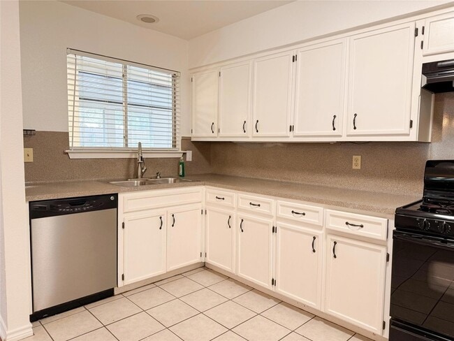 Building Photo - 11910 Stout Oak Trail