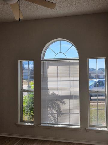 Building Photo - 4758 Marina Del Rd