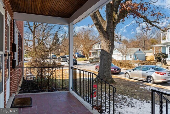 Building Photo - 500 Park Ave