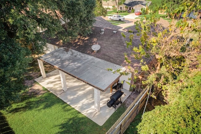 Building Photo - 9910 Willmont Rd