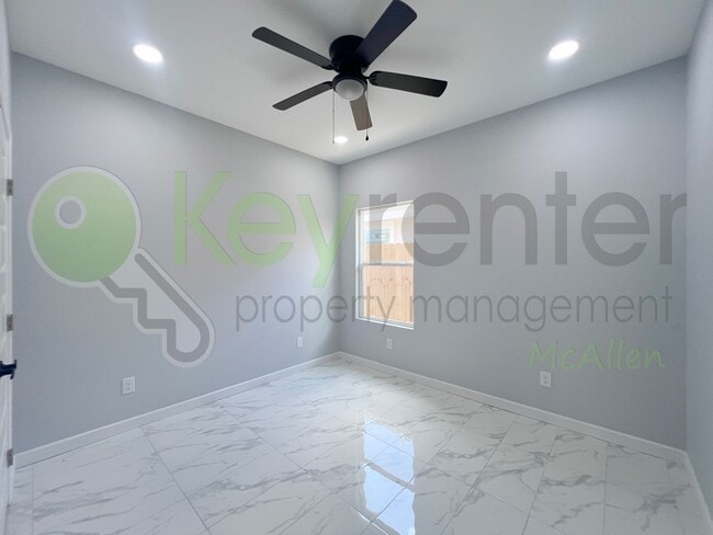 Building Photo - 1st month FREE! 3b/2bath Apartment in Edinburg-Don't Miss Out!