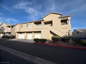 Building Photo - 2100 Quarry Ridge St