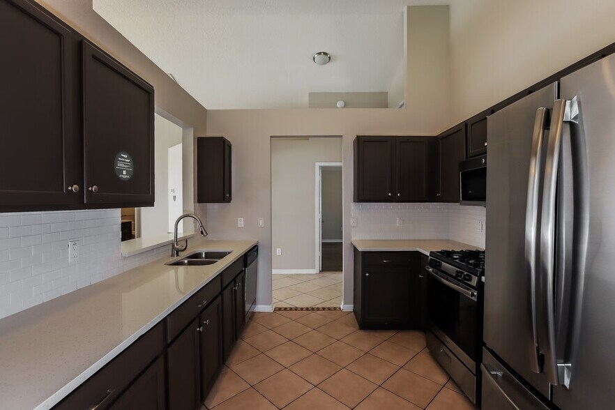 Building Photo - 29942 Morningmist Dr