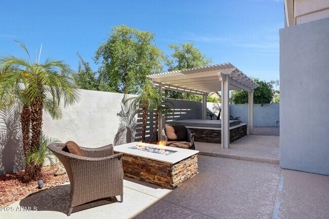 Building Photo - 21134 W Green St