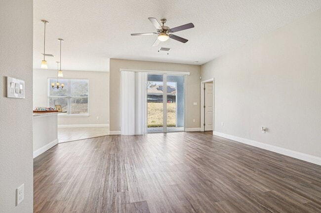 Floorplan - Eleven Oaks