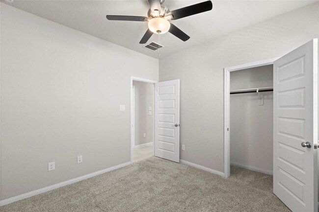 Building Photo - 18532 Meadow Point Ln