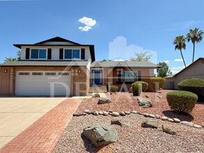 Building Photo - 811 E Chilton Dr