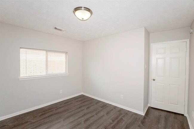 Building Photo - 863 Sierra Brook Ln