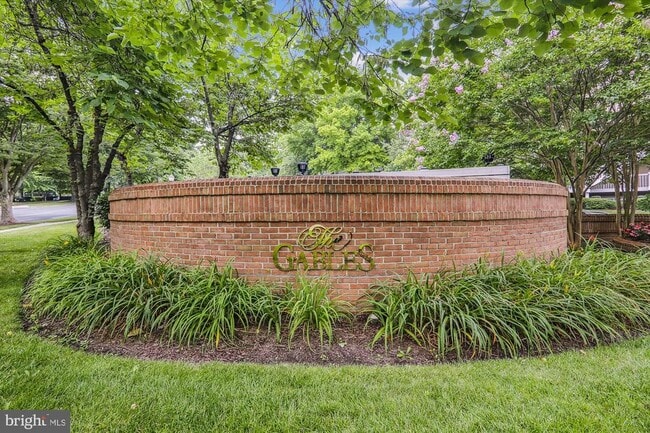 Building Photo - 5708 Chapman Mill Dr