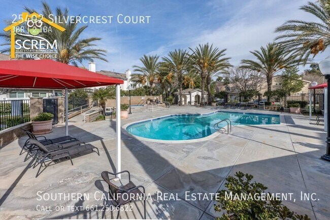 Building Photo - Three Bedroom + Loft Townhome in Gated Com...