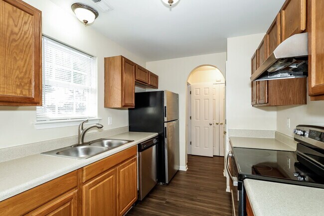 Building Photo - 5012 St Charles Dr