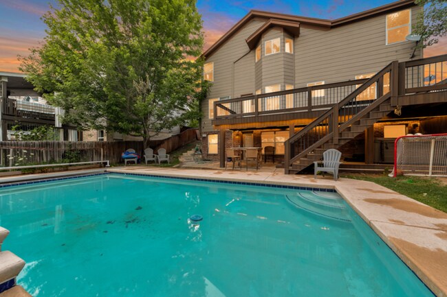 Building Photo - Charming 6 beds 3 baths in Denver!