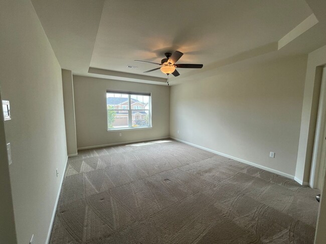 Building Photo - Luxurious 3 Bedroom 2.5 Bathroom House in ...