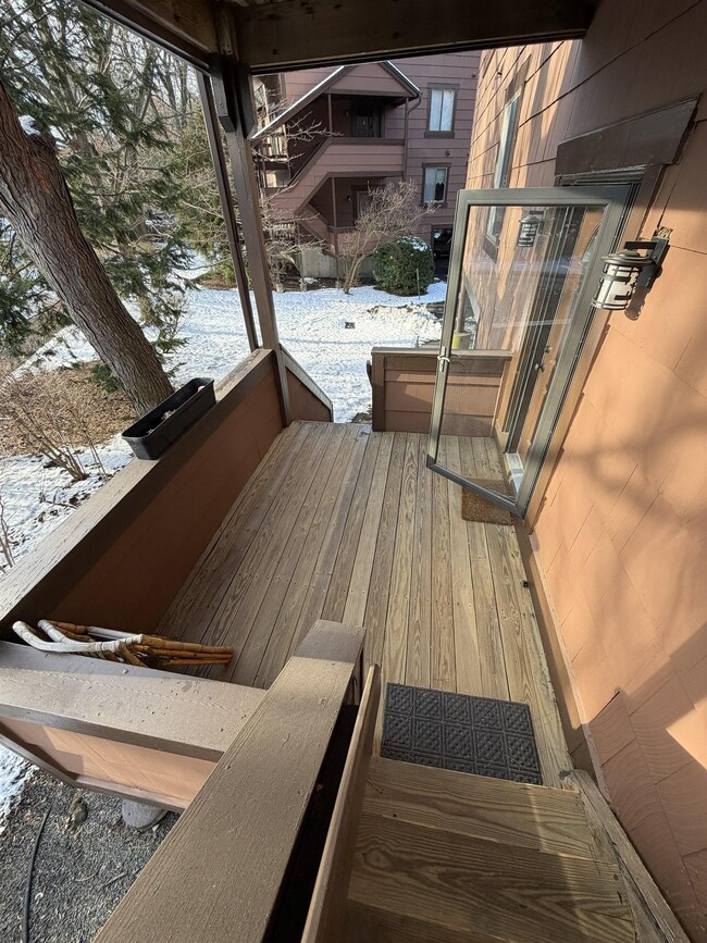 Building Photo - 27 Marina Ky