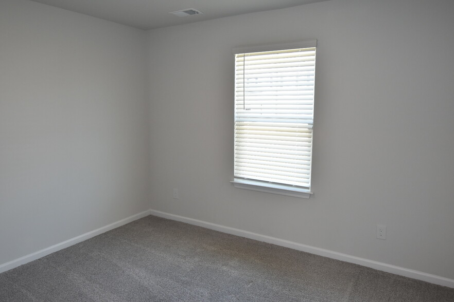 Building Photo - 1712 Fox Trace Cir