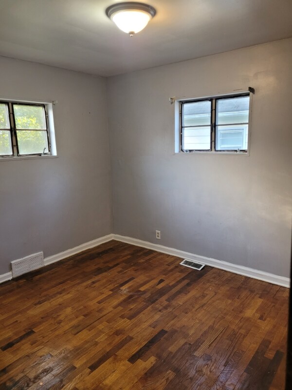 Building Photo - 938 Stocker Ave