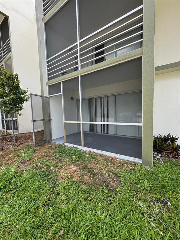 Building Photo - 4235 N University Dr