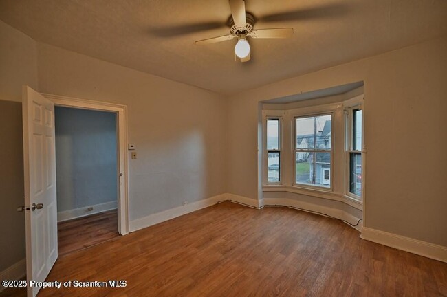 Building Photo - 1416 Capouse Ave