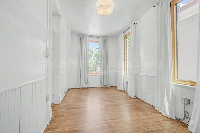 Building Photo - 2923 W 27th Ave