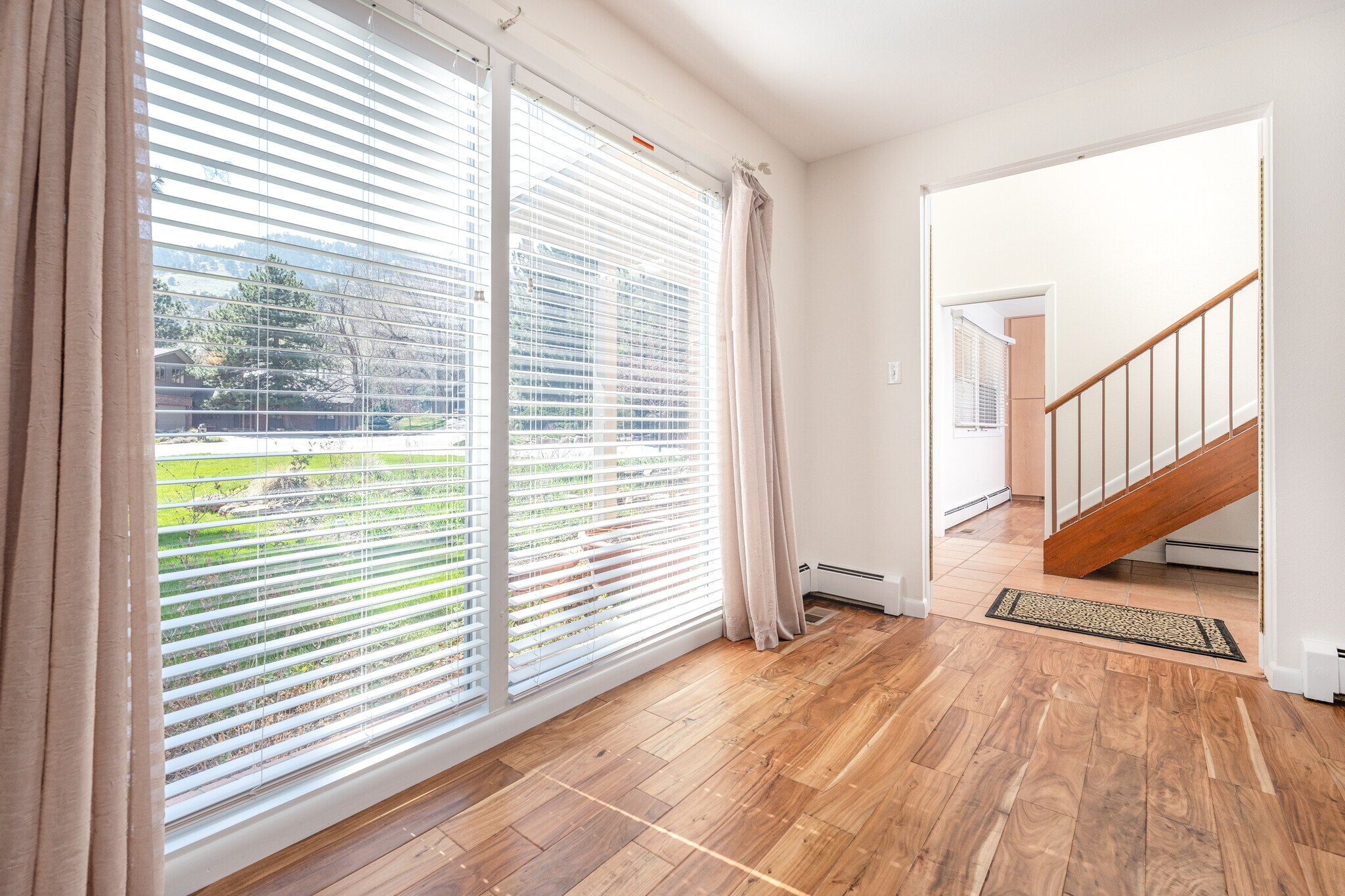 Building Photo - 565 Jack Pine Ct