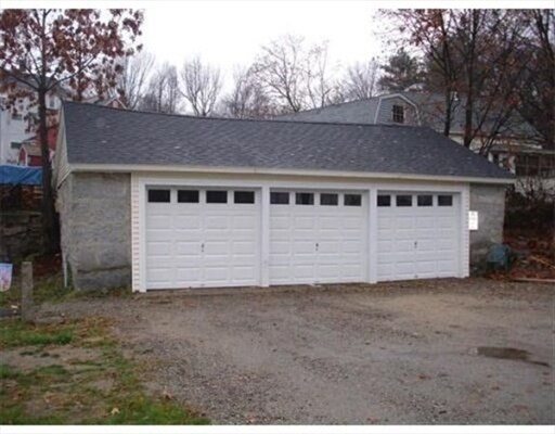 Building Photo - 20 Church St