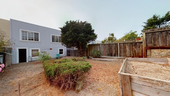 Building Photo - 1782 35th Ave