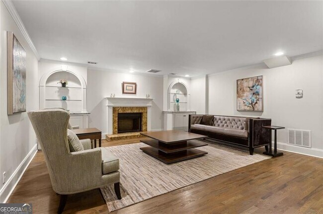 Building Photo - 415 Lyerly Pointe