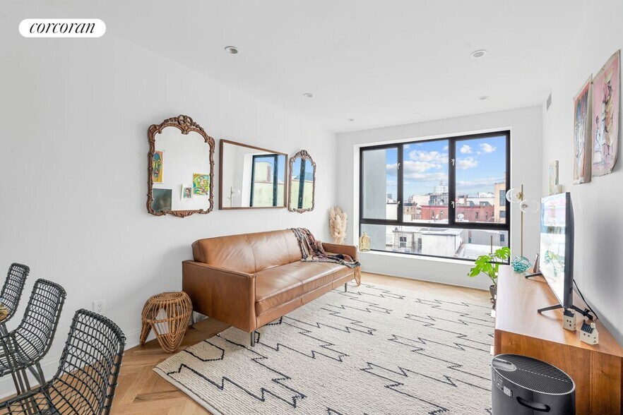 Building Photo - 737 Bergen St