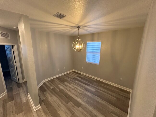 Building Photo - 4621 Belgian Ln