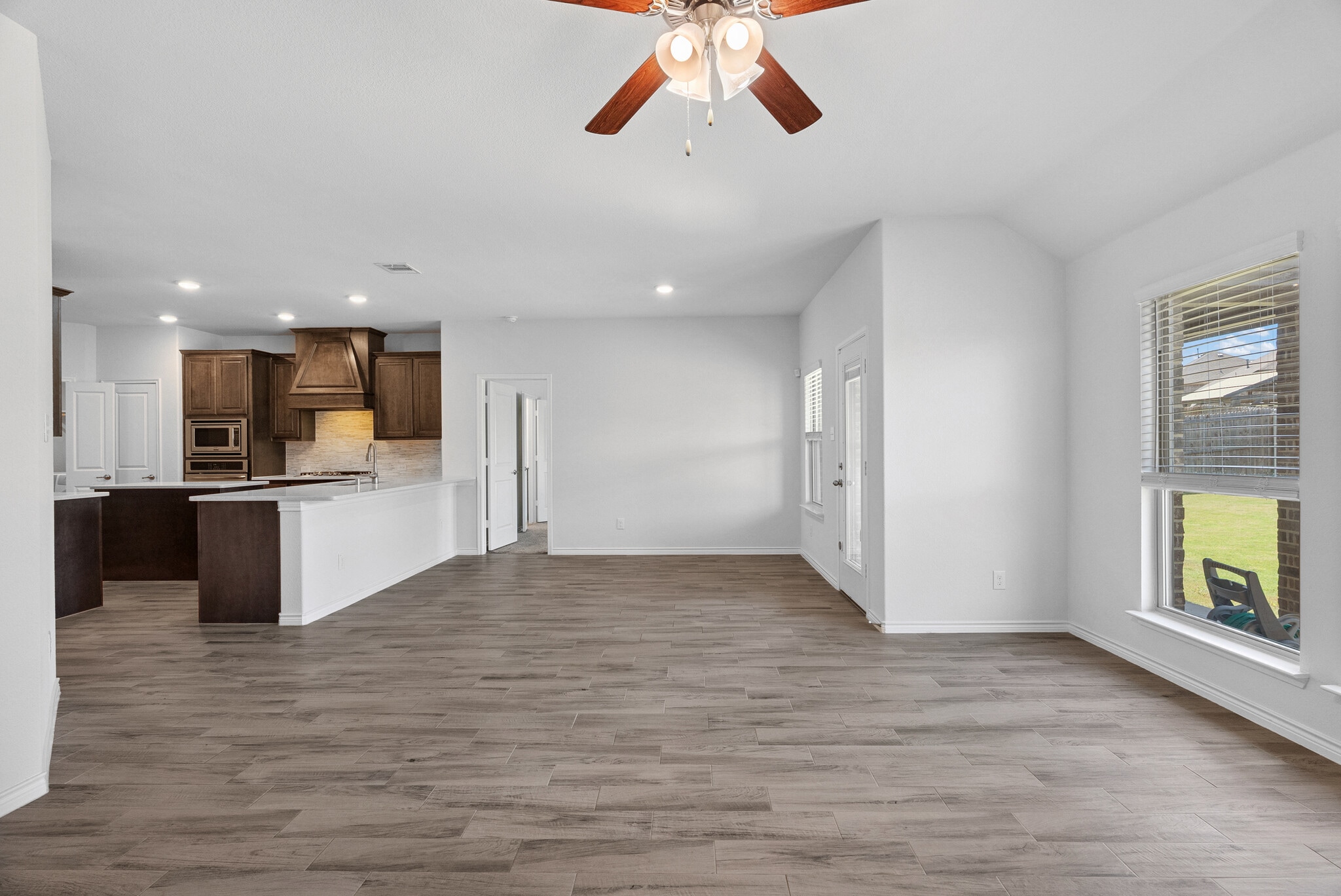 Building Photo - 3057 Maverick Dr