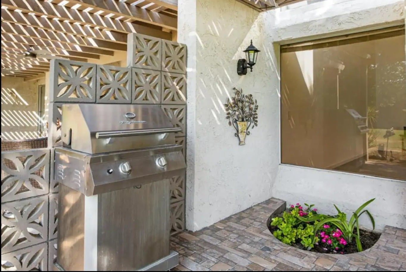 Building Photo - 35090 Mission Hills Dr