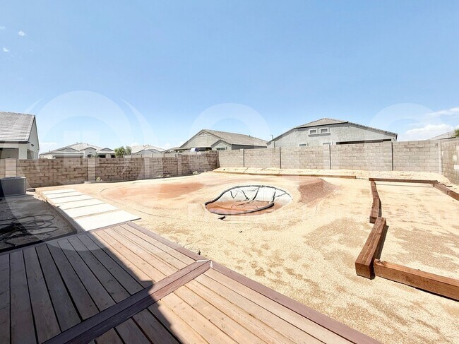 Building Photo - 30932 W Verde Ln