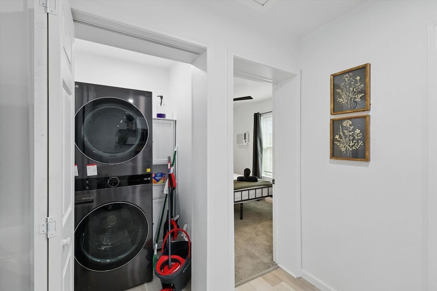 Building Photo - 2336 Minnie St