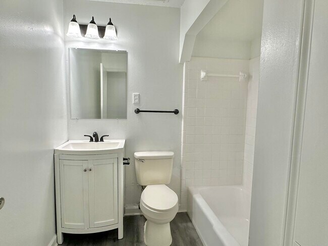 Building Photo - 4209 Camelot Ave