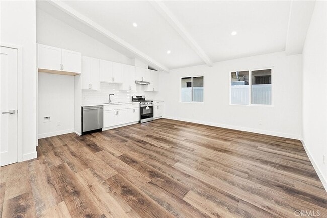 Building Photo - 13010 Hartland St