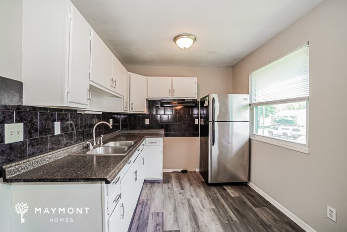 Building Photo - 1526 Burley Dr
