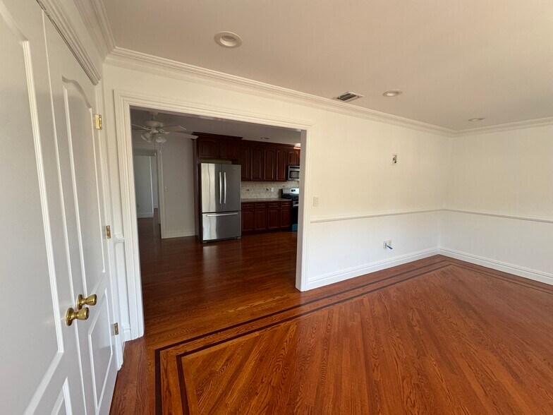 Building Photo - 41 Chobot Ln