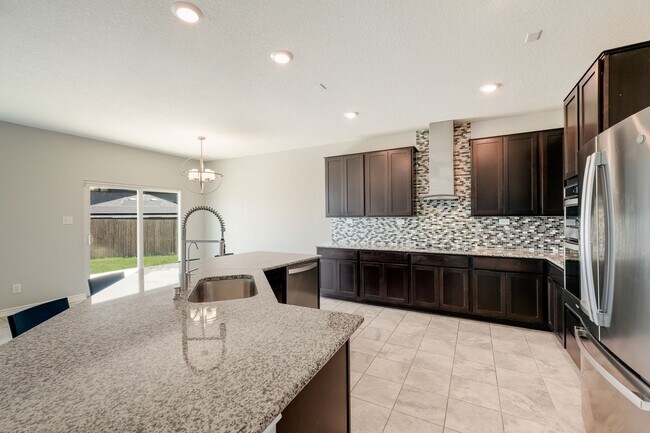 Building Photo - 118 Kyle Cove