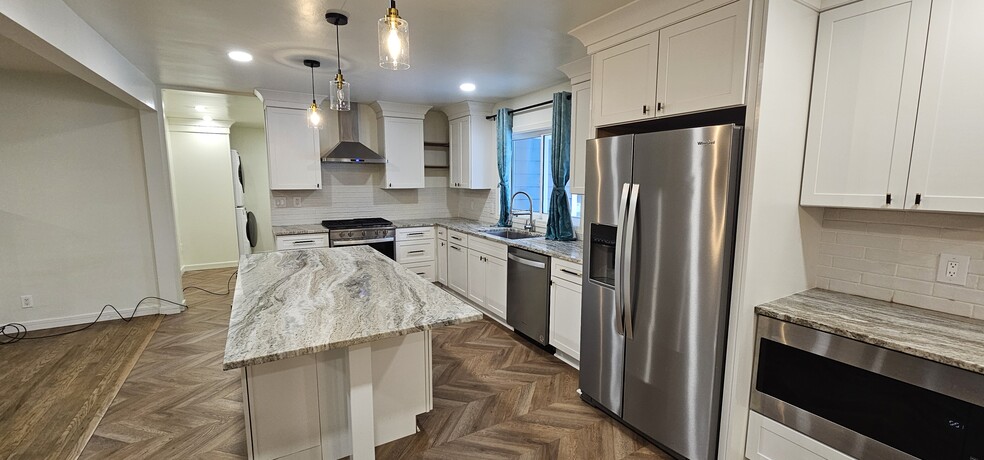 Building Photo - 1412 Hanshaw Rd