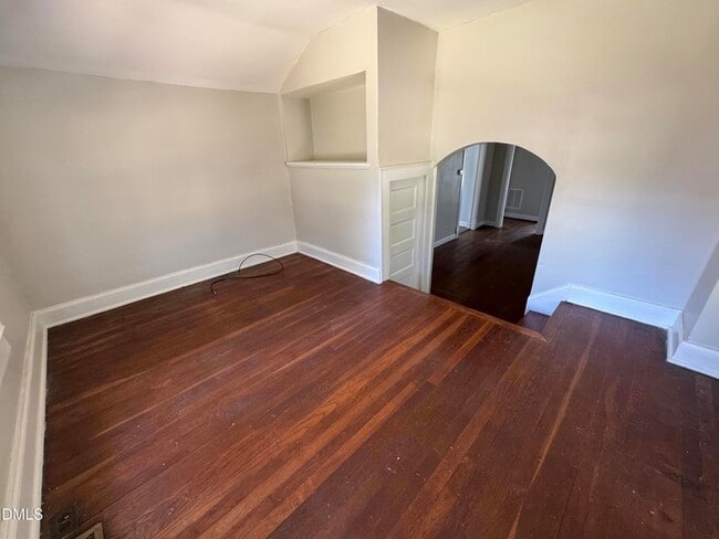 Building Photo - 483 W Salisbury St