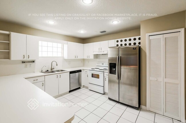 Building Photo - 8301 NW 194th Terrace