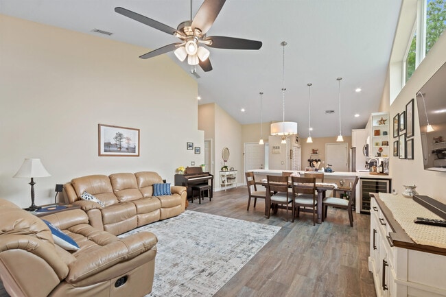 Building Photo - 1401 Mahogany Pl