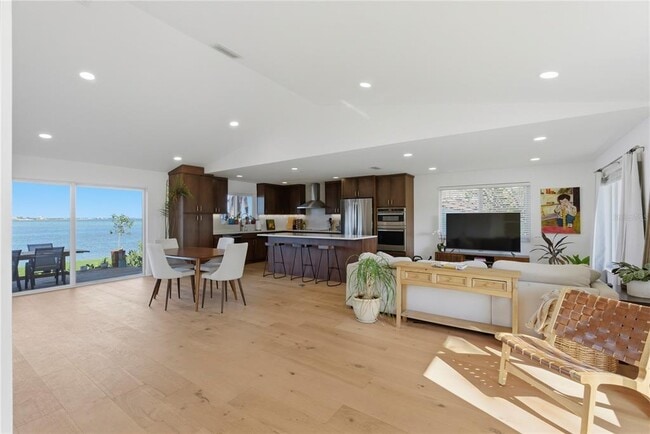 Building Photo - 377 22nd Ave SE