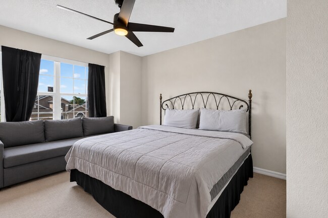 Building Photo - 515 Corvina Dr