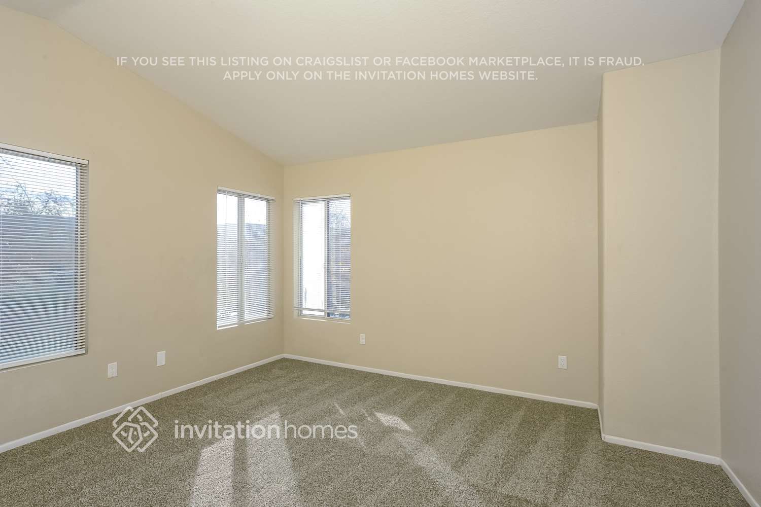 Building Photo - 5516 W Ave L 6