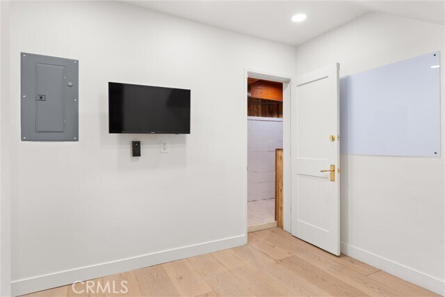 Building Photo - 1613 Espinosa Cir