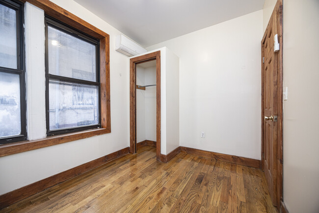 Building Photo - 336 Starr St