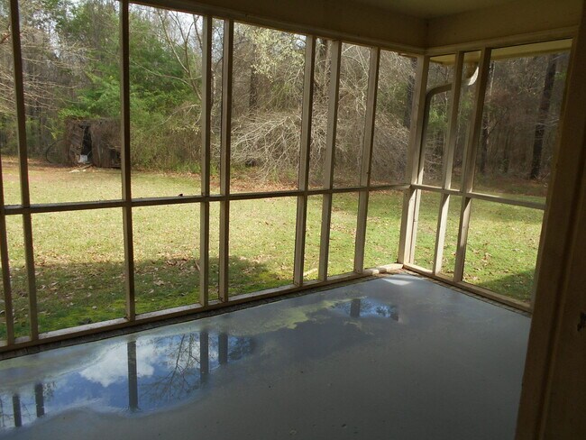 Building Photo - Nice Home in Desirable McDonough School Di...