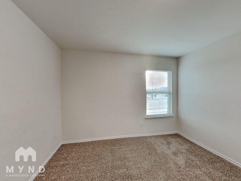 Building Photo - 4101 Black Canyon Dr